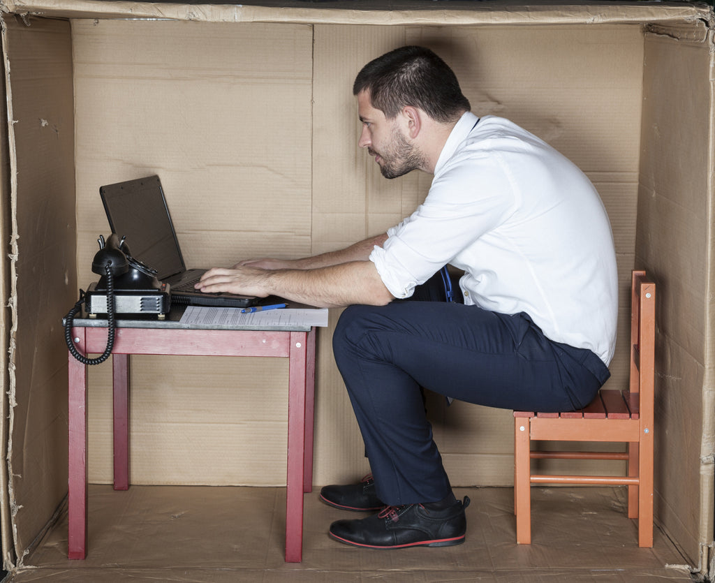 4 Tips For Buying Desks for Small Spaces