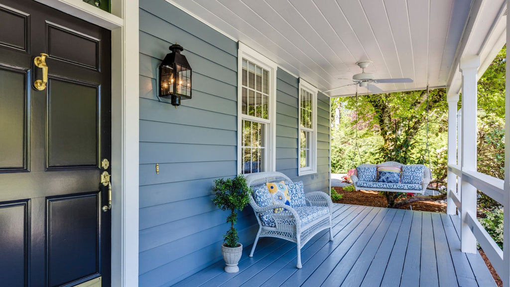 Your Guide to Choosing the Perfect Furniture for Your Front Porch